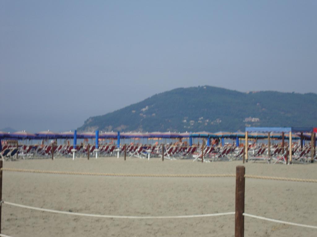 Appartamento Marina Marina Di Carrara Δωμάτιο φωτογραφία